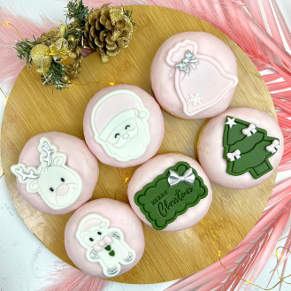 Pink Christmas Donuts Pink Christmas Donuts