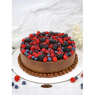 Truffle Cake with Berries (Gluten Free) Truffle Cake with Berries (Gluten Free)