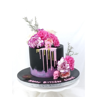 Halloween black and pink theme cake  Halloween black and pink theme cake