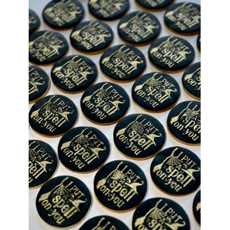 I Put a Spell on you Cookie (Black and gold) - per piece I Put a Spell on you Cookie (Black and gold) - per piece