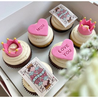 Queen of hearts - 6 cupcakes Queen of hearts - 6 cupcakes