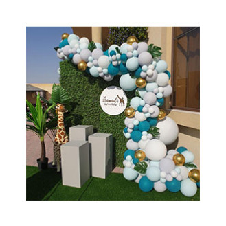 Giraffe Safari ( Green Wall Backdrop 2m x 2m, Personalisation on round signage, Balloon arch, 3 grey plinths, Giraffe prop, Plant prop ) Giraffe Safari ( Green Wall Backdrop 2m x 2m, Personalisation on round signage, Balloon arch, 3 grey plinths, Giraffe prop, Plant prop )