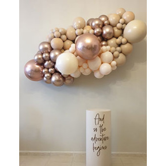 Mini Garland ( 3m balloon garland, 1 x plinth, Personalization on plinth ) Mini Garland ( 3m balloon garland, 1 x plinth, Personalization on plinth )