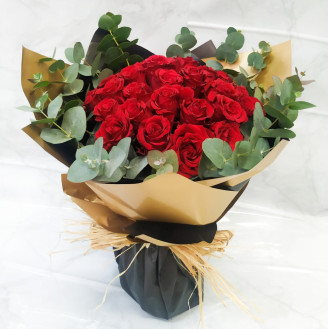 Valentines Day Rose Bouquet - Brown Wrapper  Valentines Day Rose Bouquet - Brown Wrapper