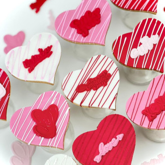 Valentine Cookies (per piece) Valentine Cookies (per piece)